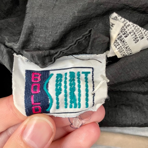 Bold Spirit Black Windbreaker - Picture 7 of 8